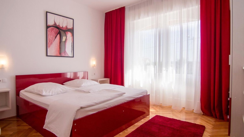 Villa Lara with pool&whirpool&pet friendly&100m from the sea- Rab