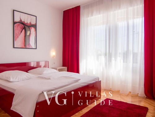 Villa Lara with pool&whirpool&pet friendly&100m from the sea- Rab