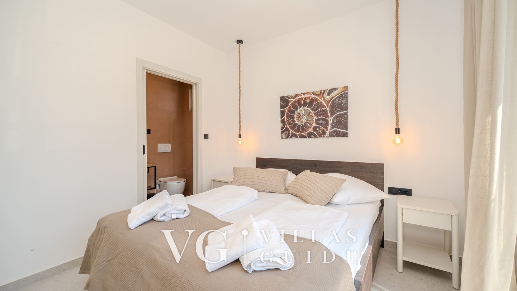 Villa Lara with pool&whirpool&pet friendly&100m from the sea- Rab Spavaća soba