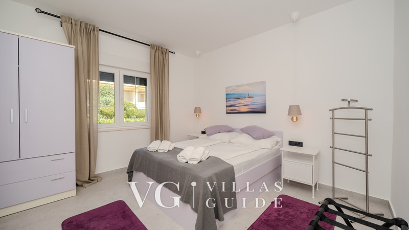 Villa Lara with pool&whirpool&pet friendly&100m from the sea- Rab Spavaća soba