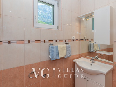 Villa Radić -  Makarska-Bast Bathroom