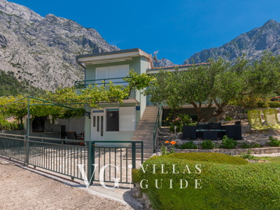 Villa Radić -  Makarska-Bast Garden and property exterior
