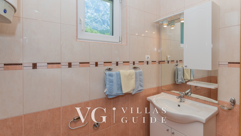Villa Radić -  Makarska-Bast Bathroom