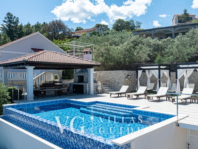 Seafront Villa Mijo Bazen