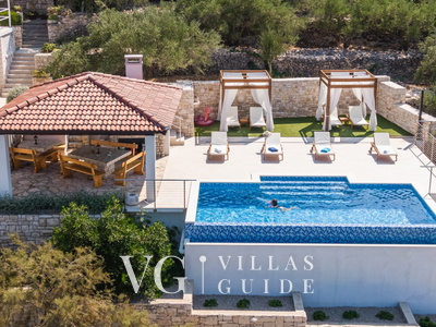 Seafront Villa Mijo Bazen