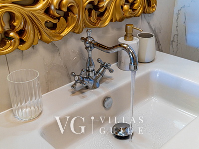 Seafront Villa Mijo Kupaonica