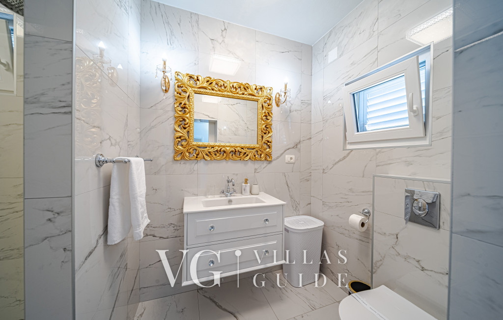 Seafront Villa Mijo Kupaonica