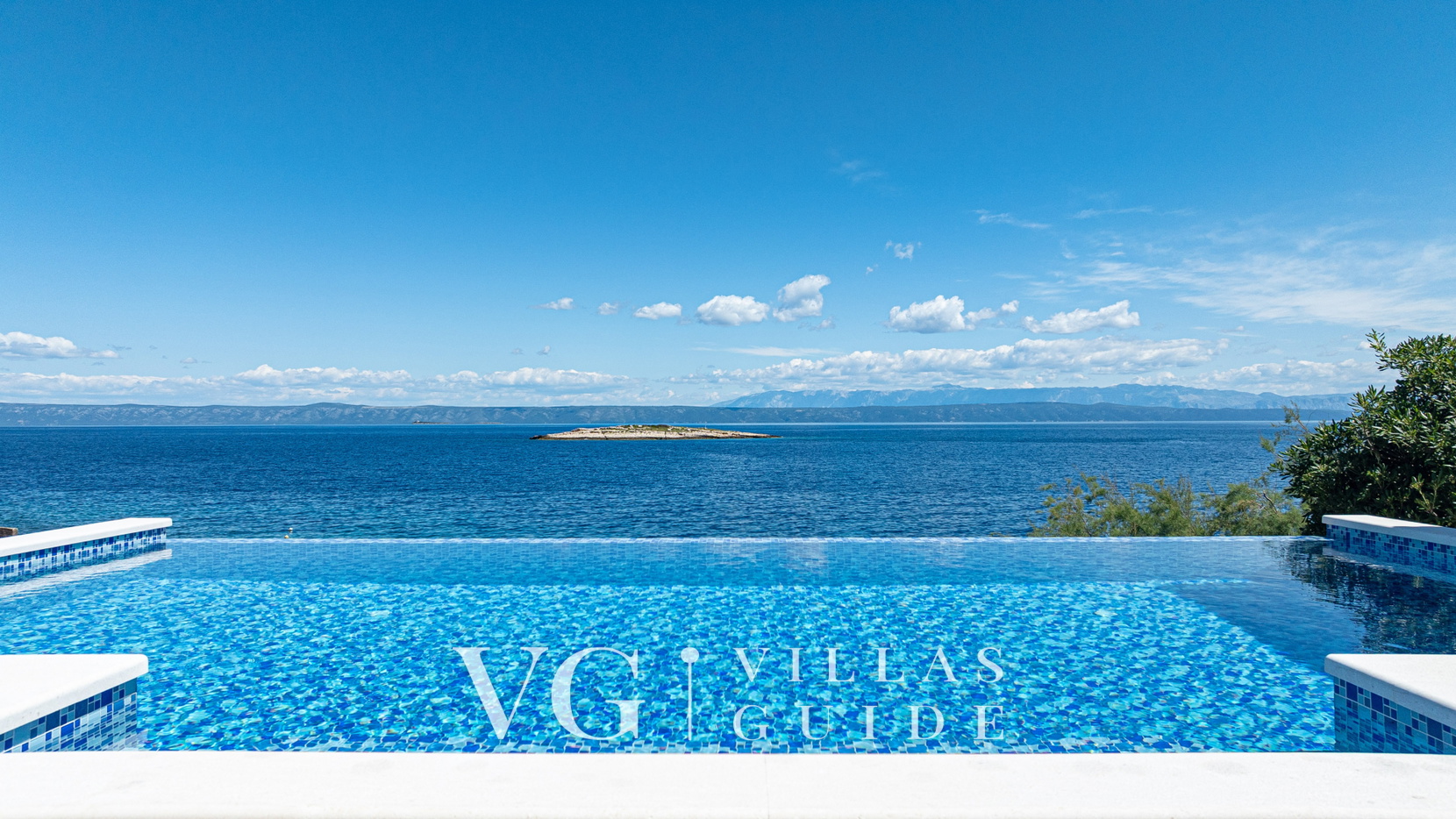 Seafront Villa Mijo Bazen