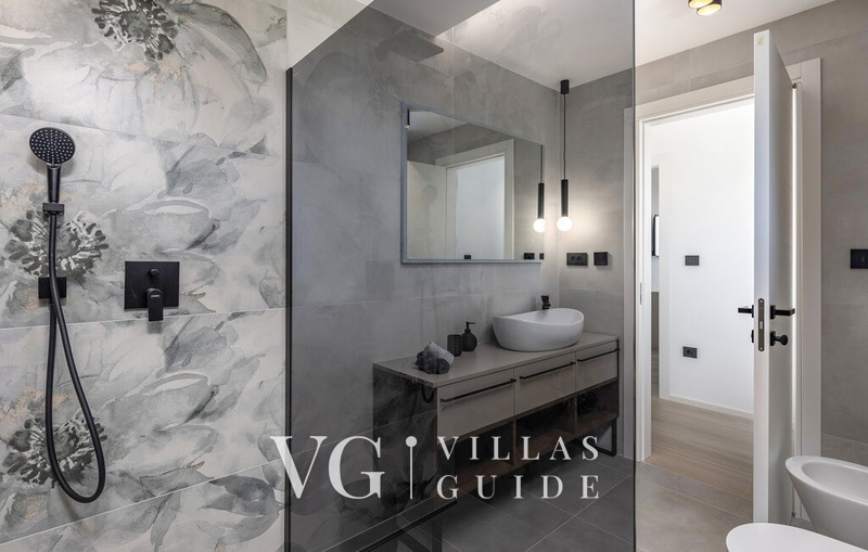 Villa Aris Bathroom