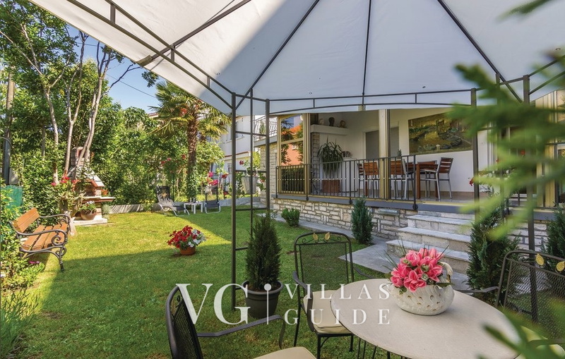 Villa Elida Garden and property exterior