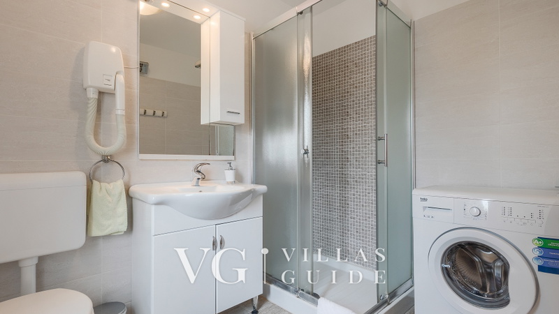 Villa Elida Guest toilet