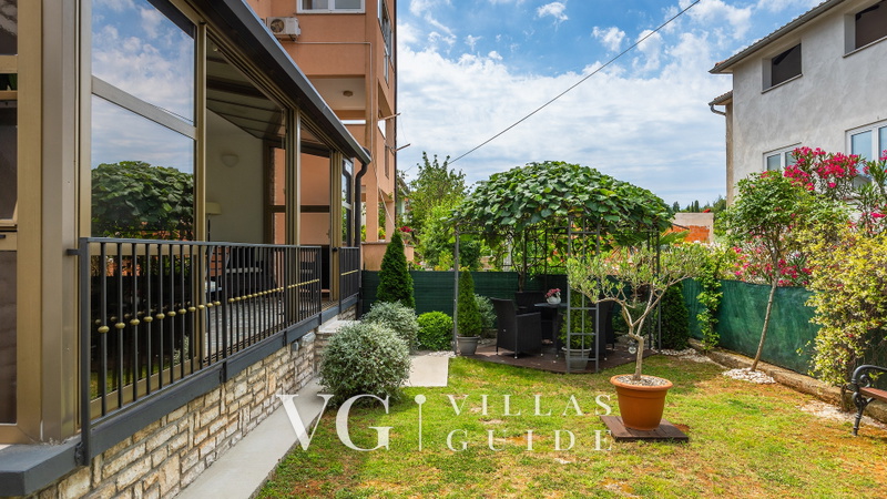 Villa Elida Garden and property exterior