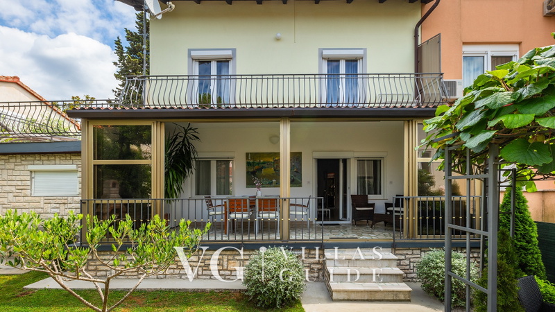 Villa Elida Garden and property exterior