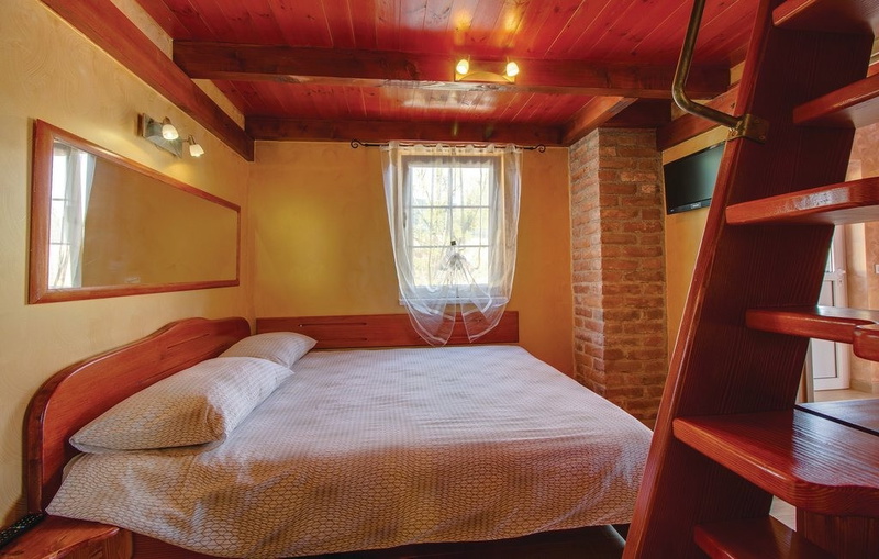 Villa Victoria beachfront&pool &petfriendly