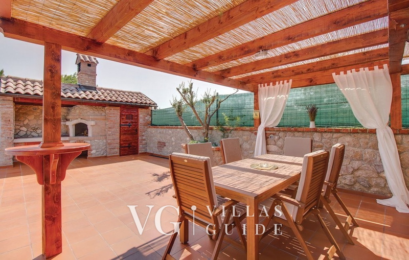 Villa Victoria beachfront&pool &petfriendly Additional content