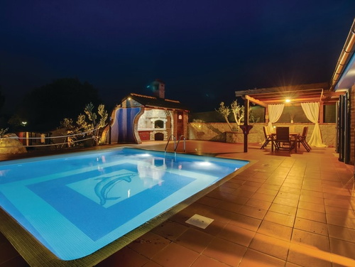 Villa Victoria beachfront&pool &petfriendly
