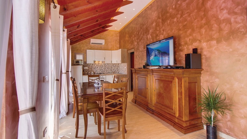 Villa Victoria beachfront&pool