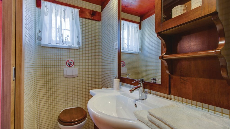 Villa Victoria beachfront&pool