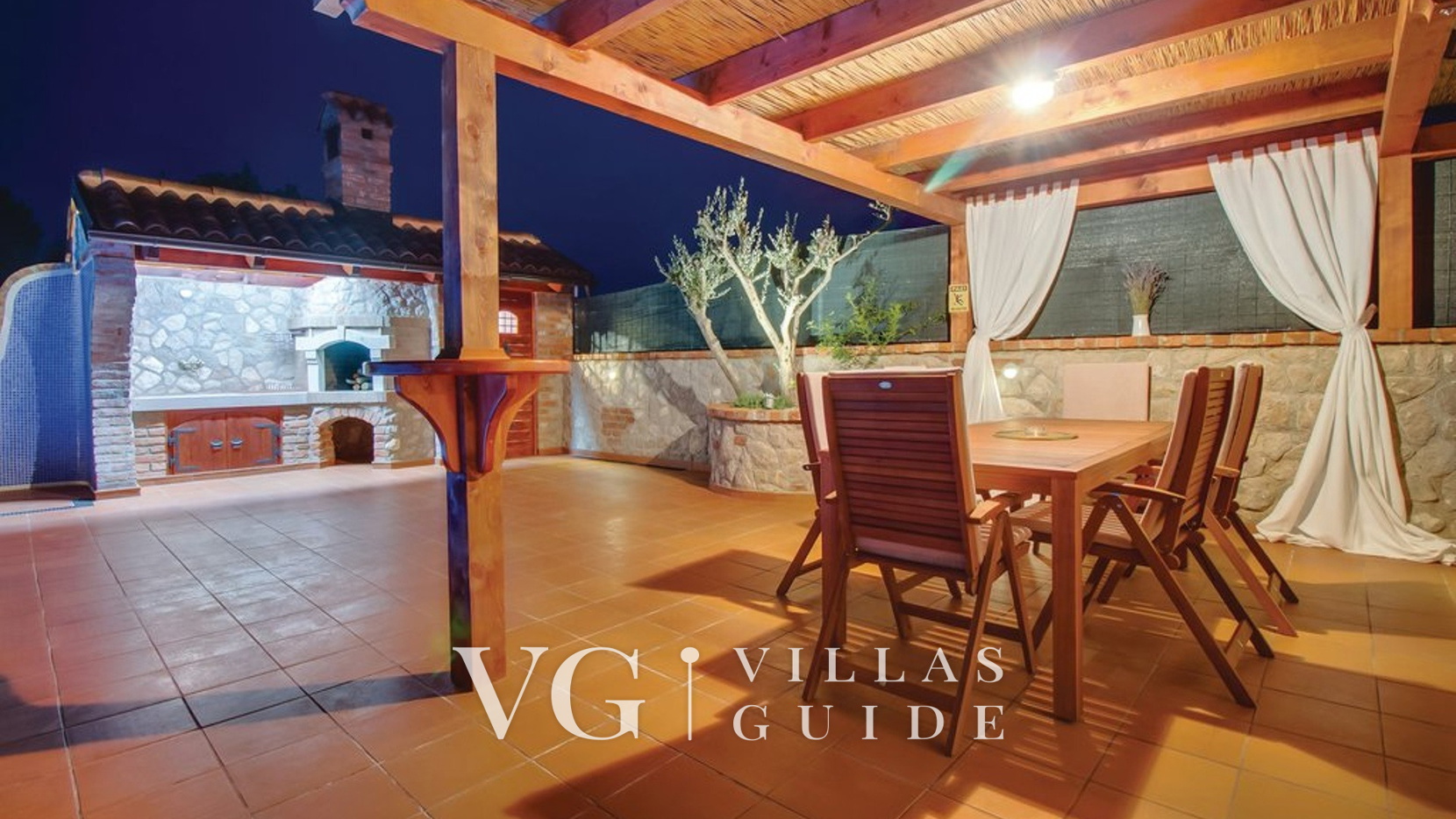 Villa Victoria beachfront&pool Zusatzinhalte