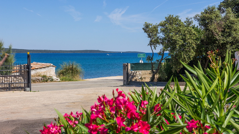 Villa Victoria beachfront&pool