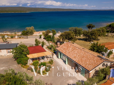 Vila Roselina beachfront&pool&whirpool&petfriendly Dvorište i vanjski dio objekta