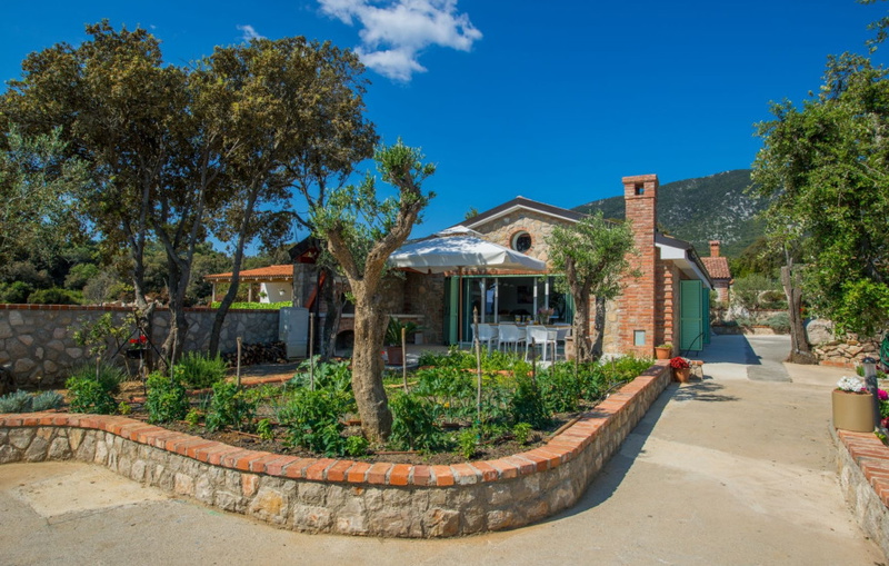 Vila Roselina beachfront&pool&whirpool&petfriendly