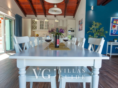 Vila Roselina beachfront&pool&whirpool&petfriendly Kuhinja