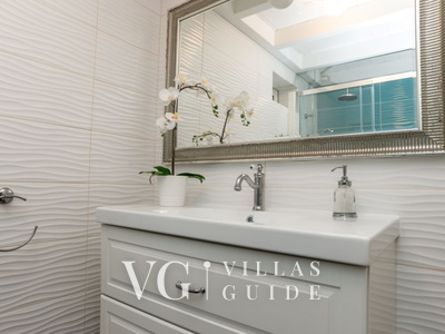 Vila Roselina beachfront&pool&whirpool&petfriendly