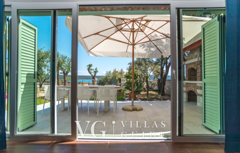 Vila Roselina beachfront&pool&whirpool&petfriendly