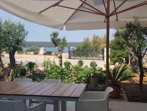 Vila Roselina beachfront&pool&whirpool&petfriendly