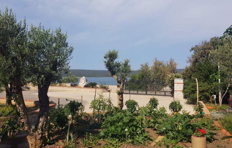 Vila Roselina beachfront&pool&whirpool&petfriendly