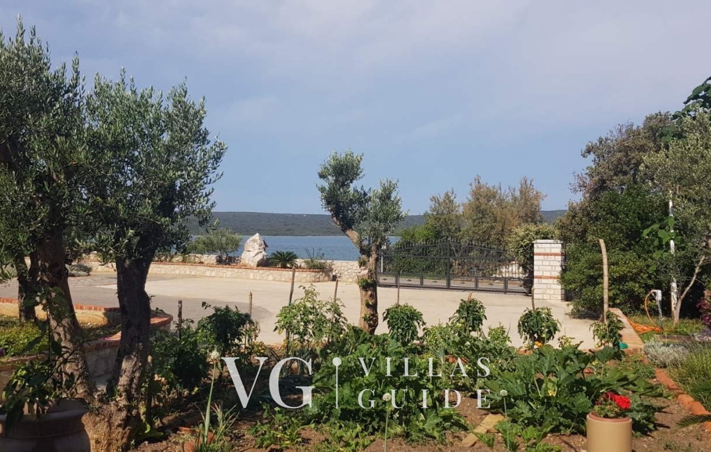 Vila Roselina beachfront&pool&whirpool&petfriendly Additional content