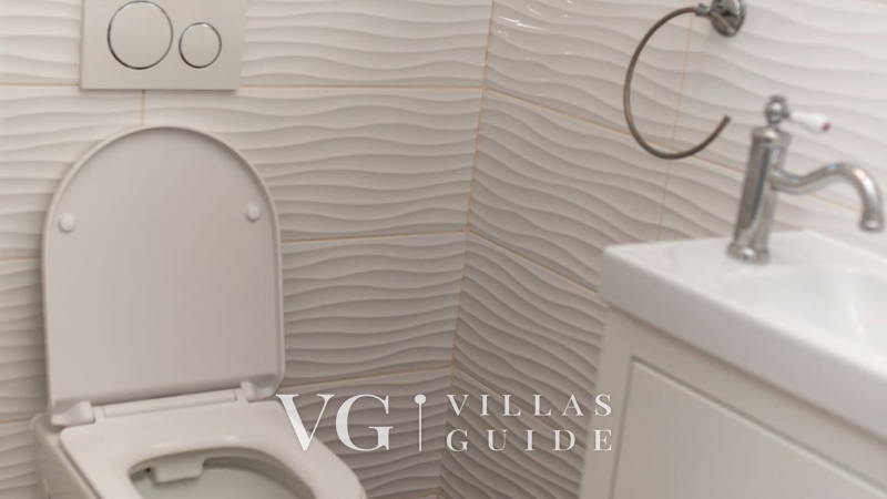 Vila Roselina beachfront&pool&whirpool WC za goste