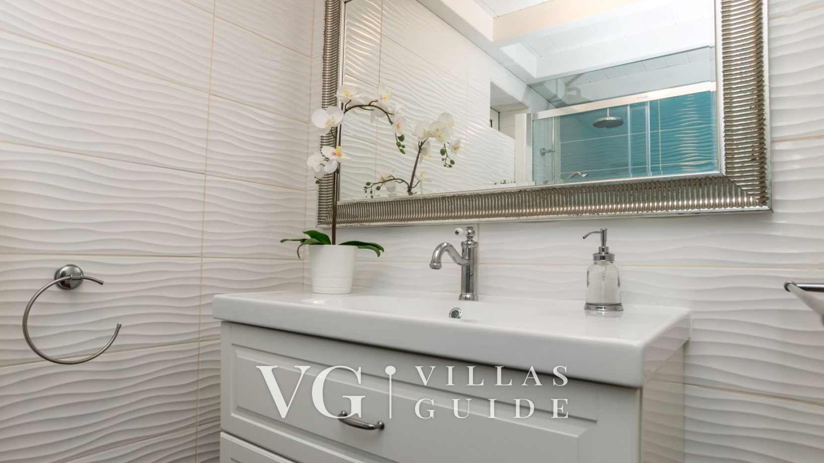 Vila Roselina beachfront&pool&whirpool Kupaonica