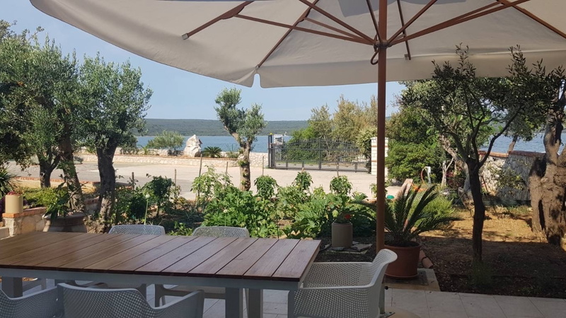 Vila Roselina beachfront&pool&whirpool