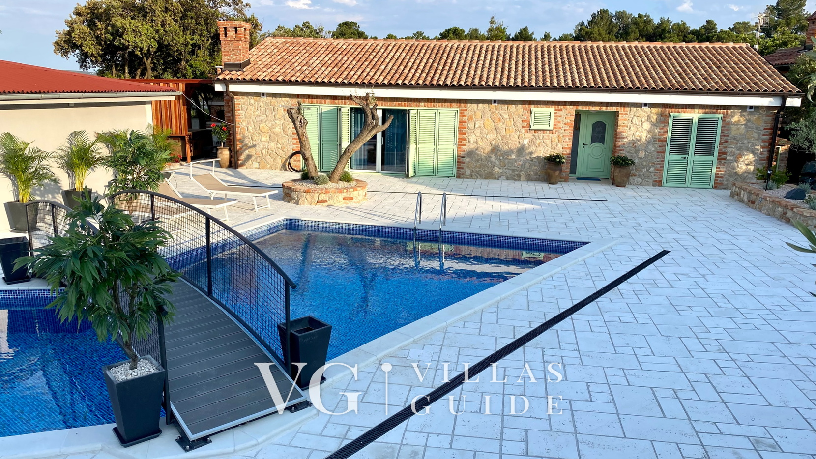 Vila Roselina beachfront&pool&whirpool