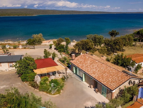 Villa Gabrijela beachfront&pool&whirpool&petfriendly