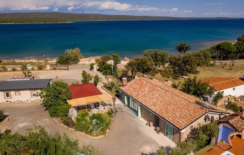 Villa Gabrijela beachfront&pool&whirpool&petfriendly