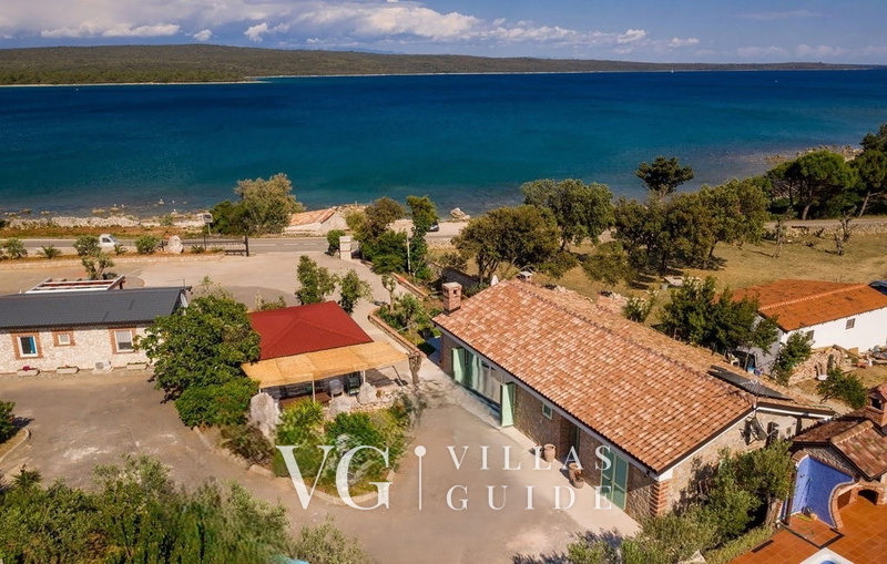 Villa Gabrijela beachfront&pool&whirpool&petfriendly