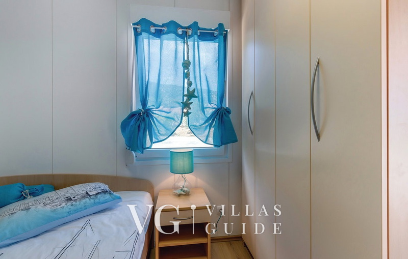 Villa Gabrijela beachfront&pool&whirpool&petfriendly Bedroom