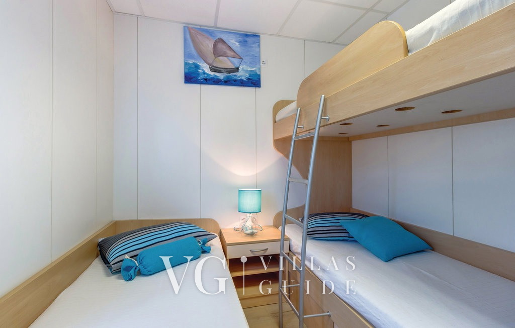 Villa Gabrijela beachfront&pool&whirpool&petfriendly Camera da letto