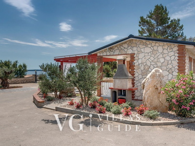 Villa Gabrijela beachfront&pool&whirpool&petfriendly