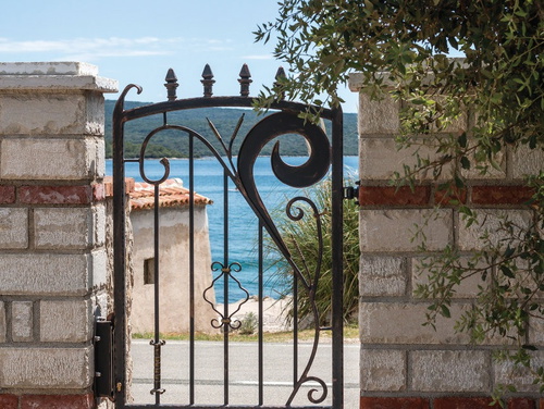 Villa Gabrijela beachfront&pool&whirpool&petfriendly