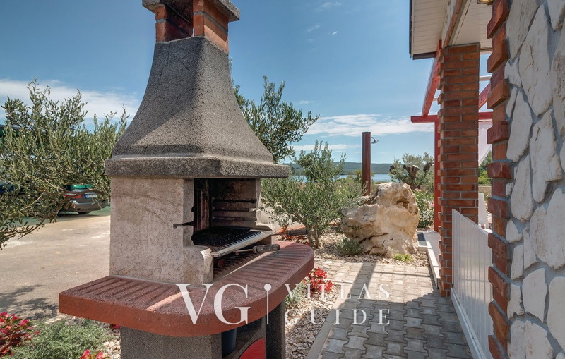 Villa Gabrijela beachfront&pool&whirpool&petfriendly Additional content