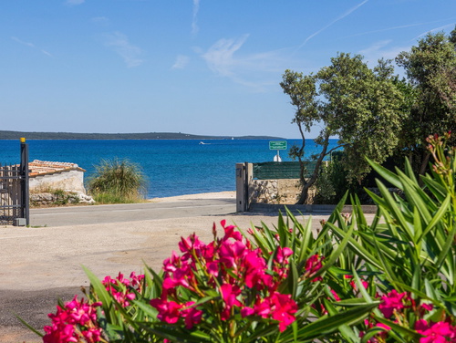 Villa Gabrijela beachfront&pool&whirpool&petfriendly