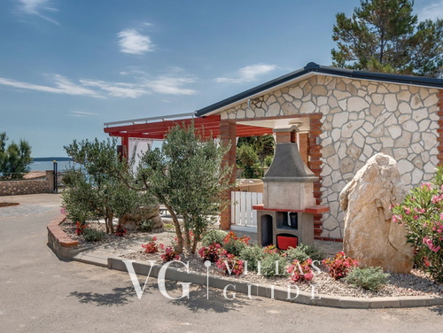 Villa Gabrijela beachfront&pool&whirpool