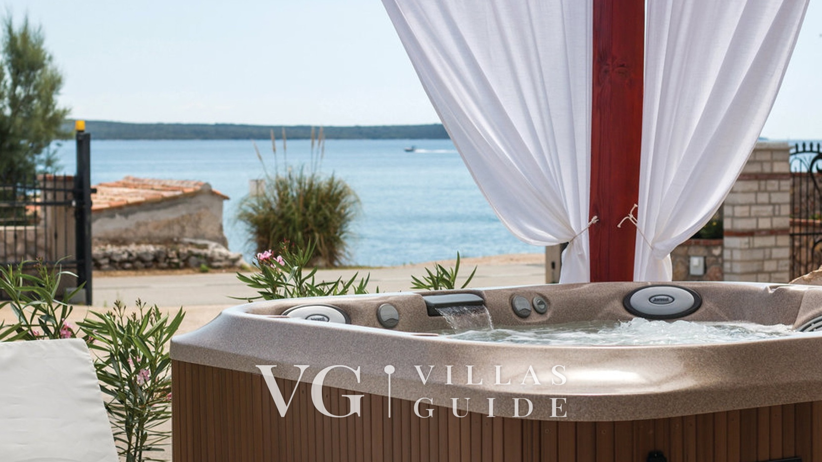 Villa Gabrijela beachfront&pool&whirpool