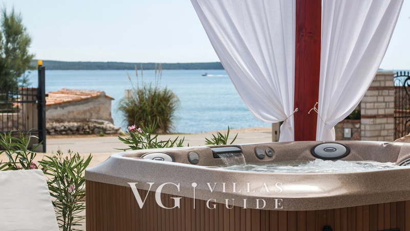 Villa Gabrijela beachfront&pool&whirpool