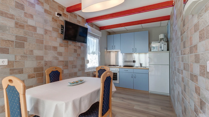 Villa Gabrijela beachfront&pool&whirpool