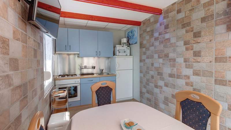 Villa Gabrijela beachfront&pool&whirpool